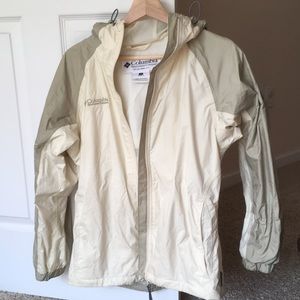 Columbia packable raincoat